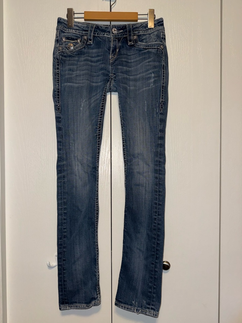 Rock Revival Jeri Straight Low Rise Embroidered Stitch